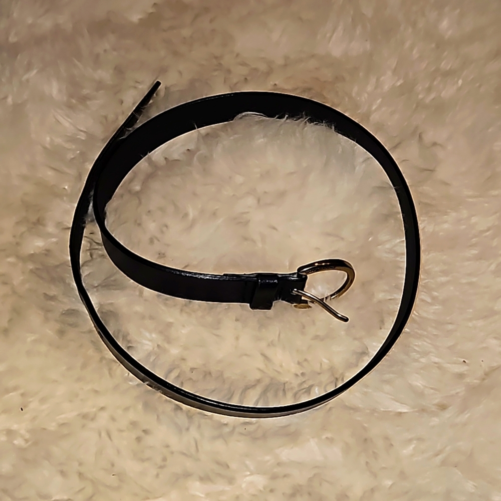 🤩DKNY Black leather belt with gold buckle